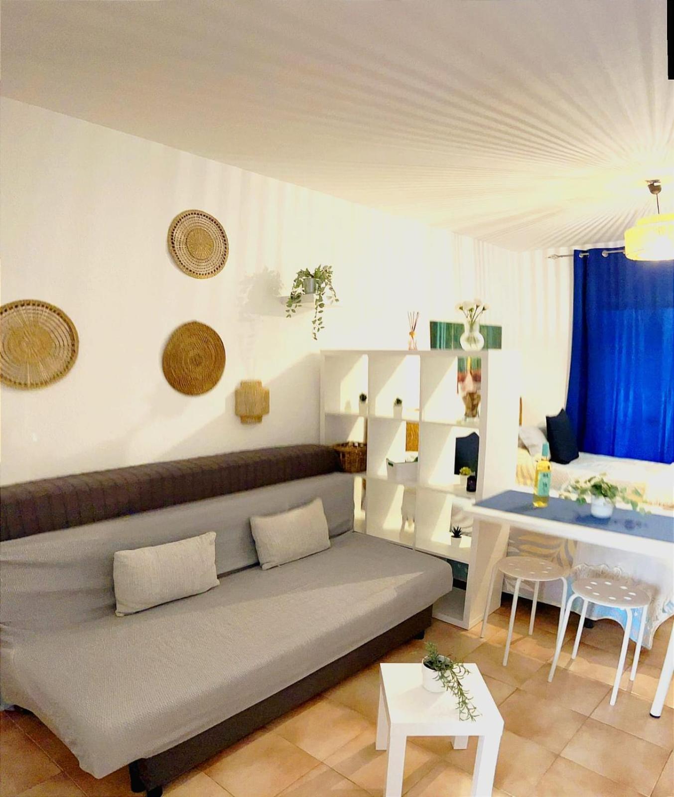 Castle H 408 Apartment ลอส กริสเตียนอส ภายนอก รูปภาพ